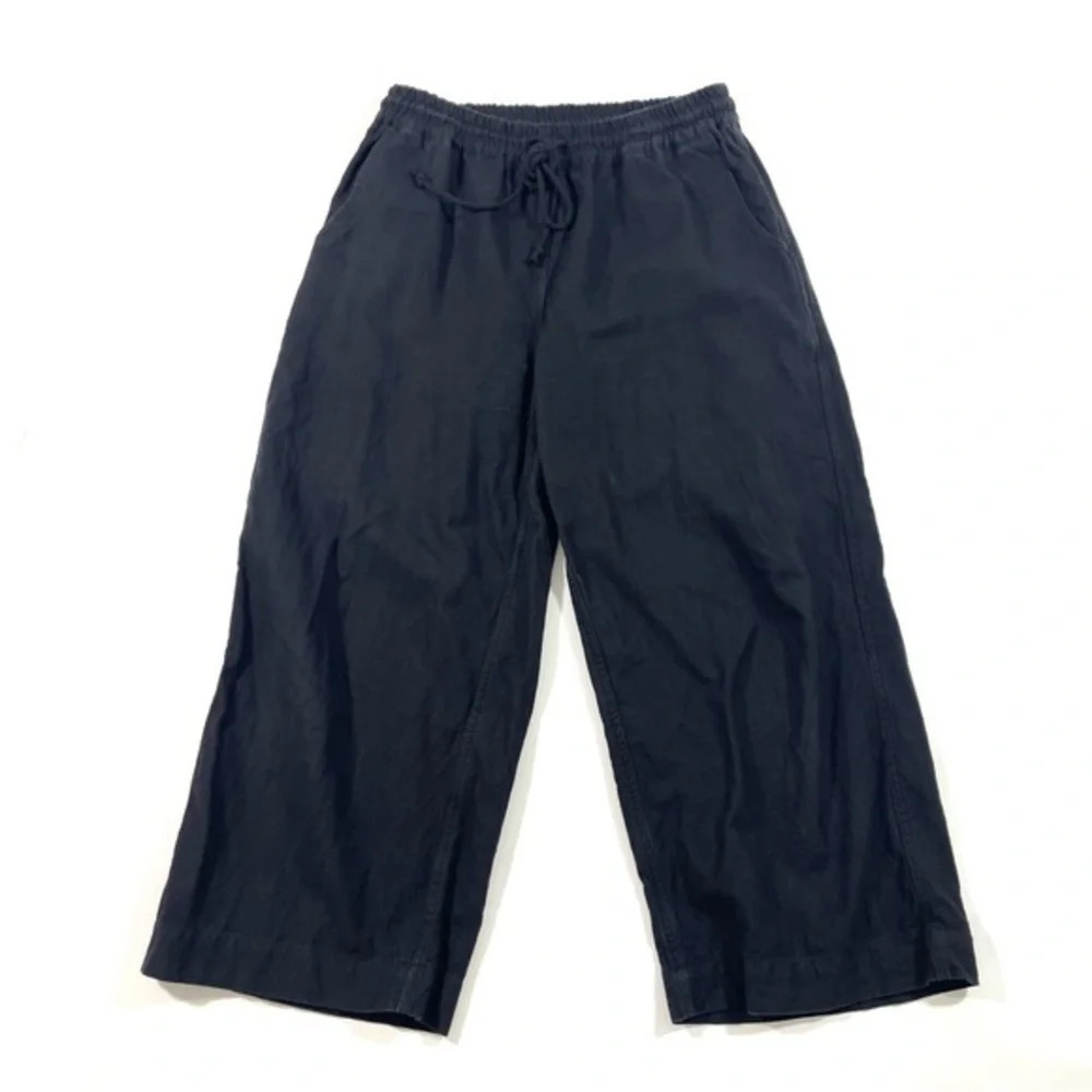 Evolverie Crop Sustainable Cotton Pants Black